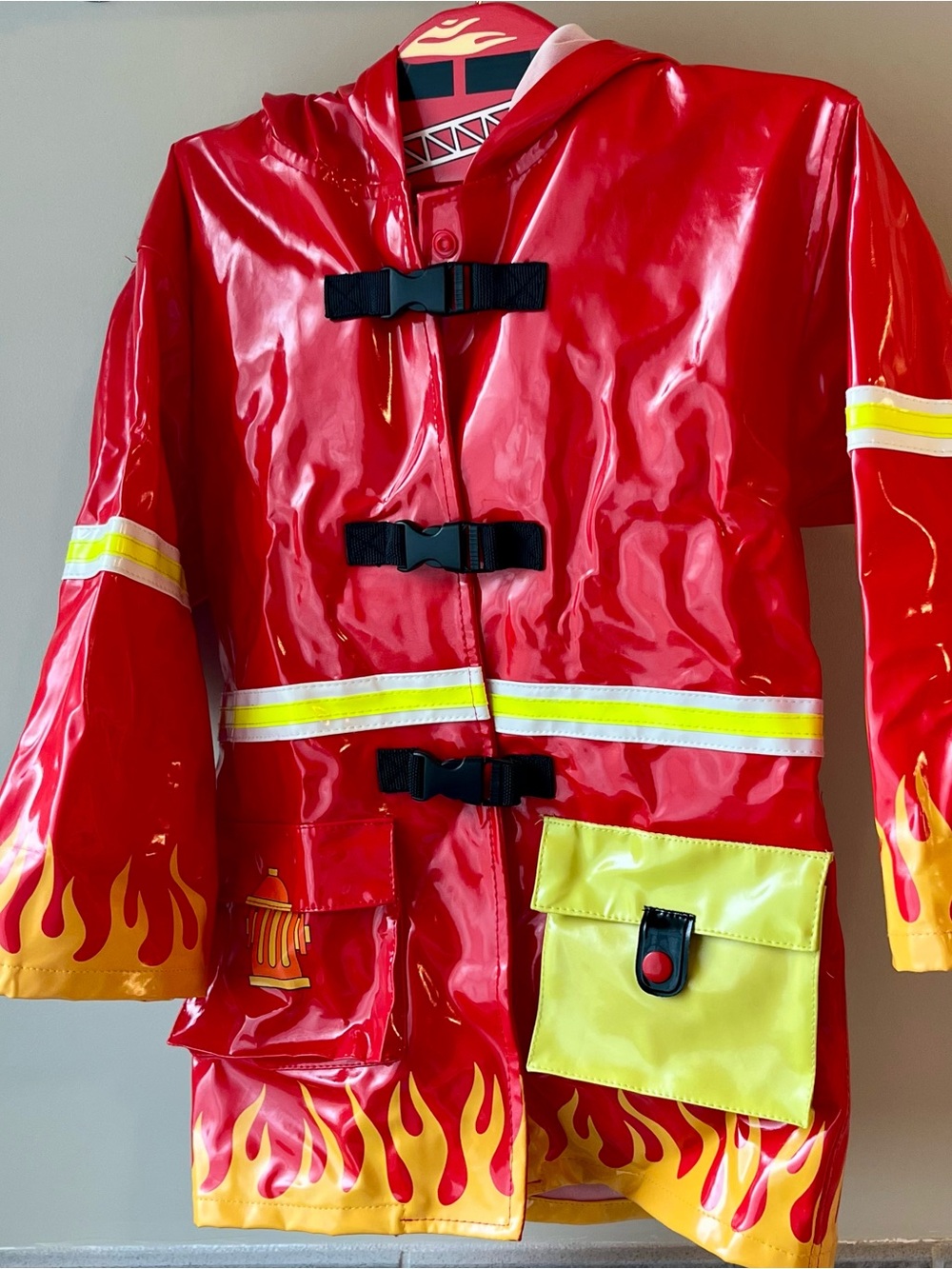 Kidorable Firefighter Hooded Raincoat Dress Up Costume Boys Girls Size 4/5 NWOT